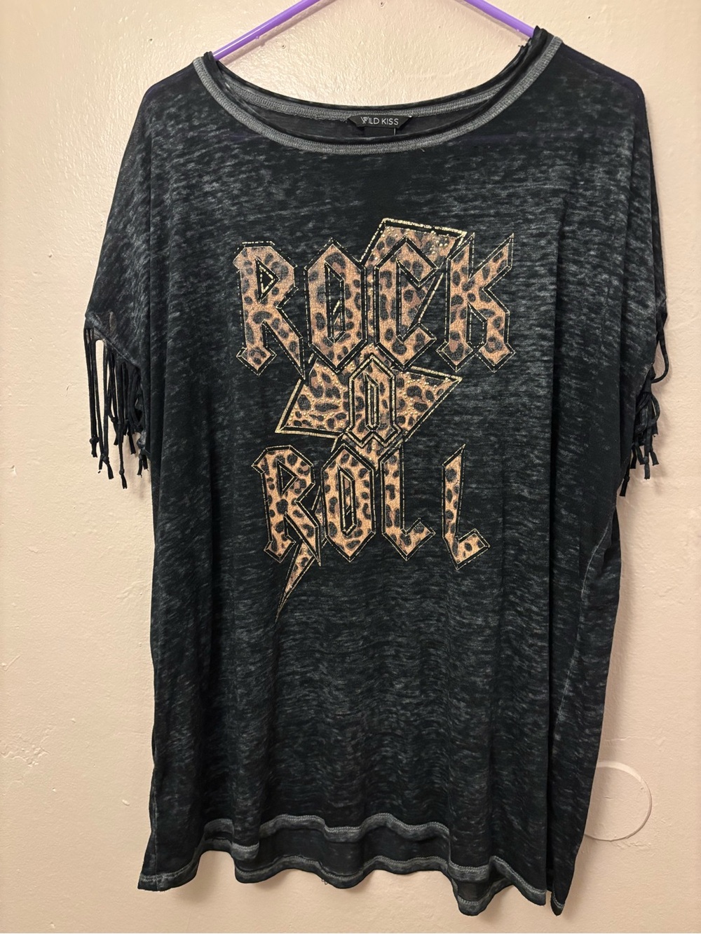 Wild Kiss Short-Sleeve 'Rock N Roll' Graphic Fringe Top